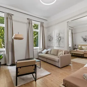 Stylish Apartment, Next To Schloss Belvedere Appartement