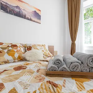 Stilvolle 2 Im Wiener Altbaustil Nahe Donaukanal Апартаменты