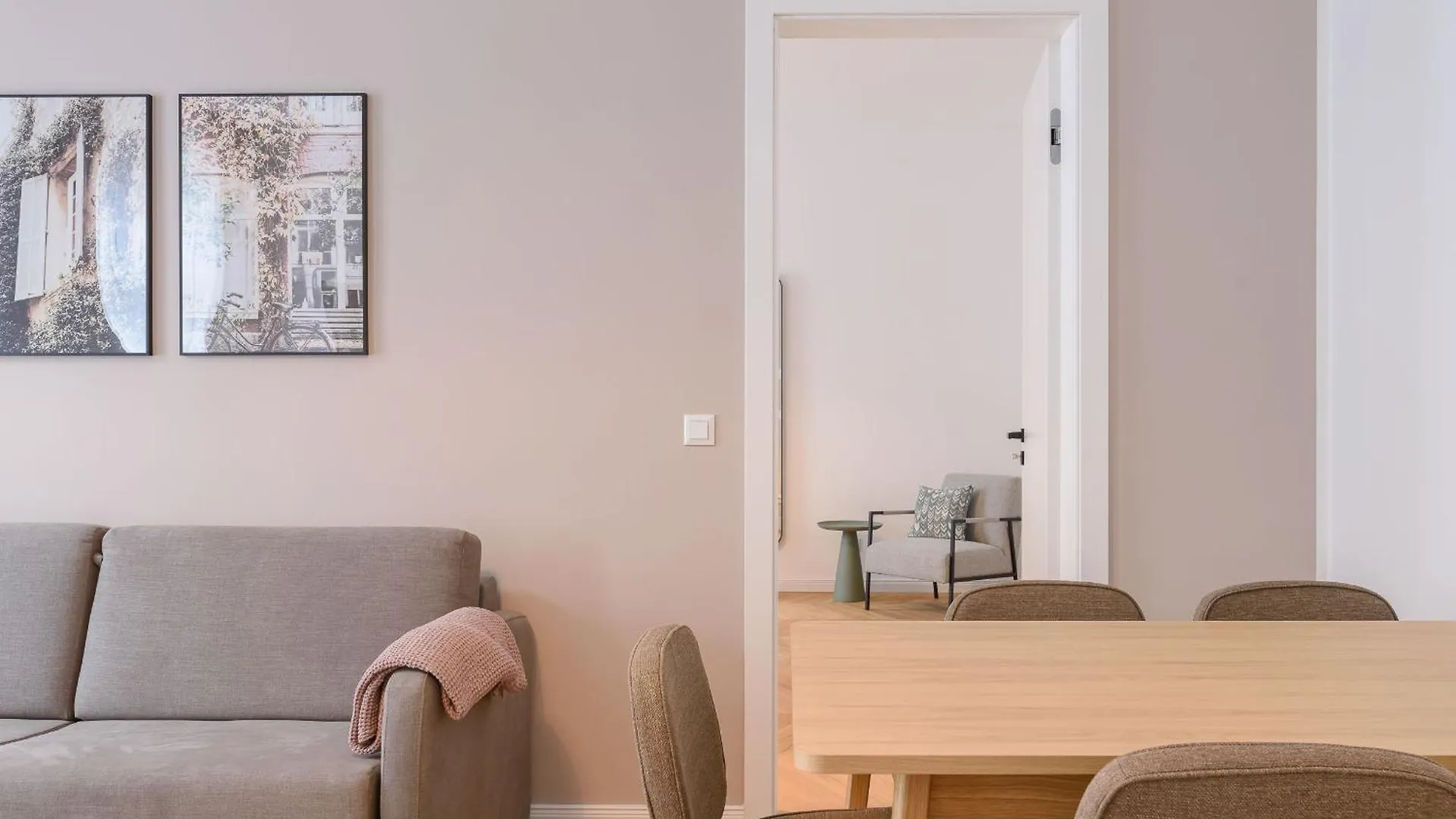 Limehome Vienna Karajangasse 0*,